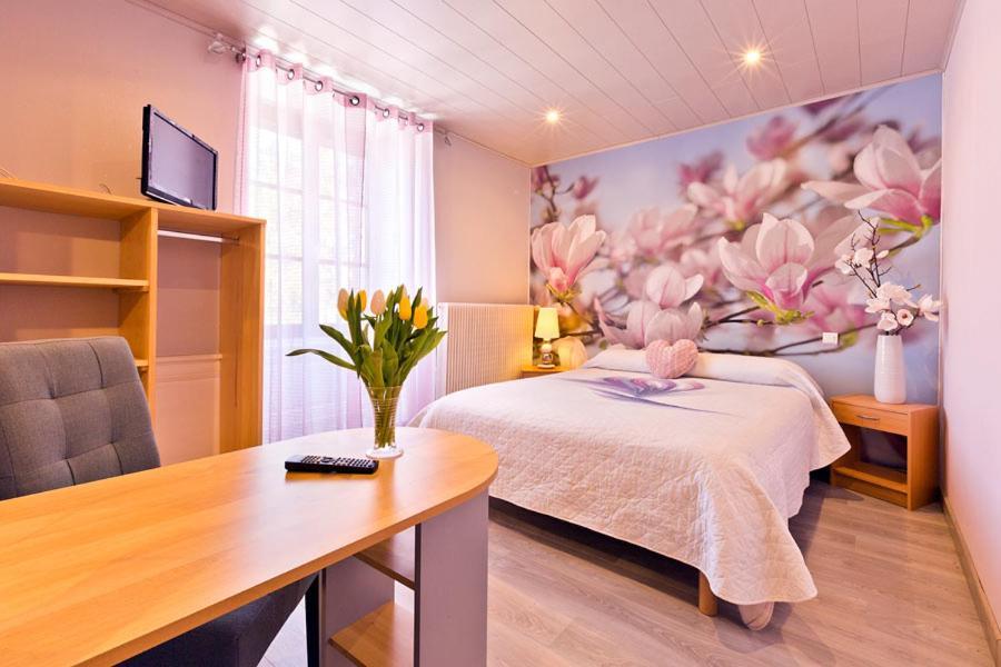 Le P'Tit Bonheur Bed & Breakfast Chilly-sur-Salins Exterior photo
