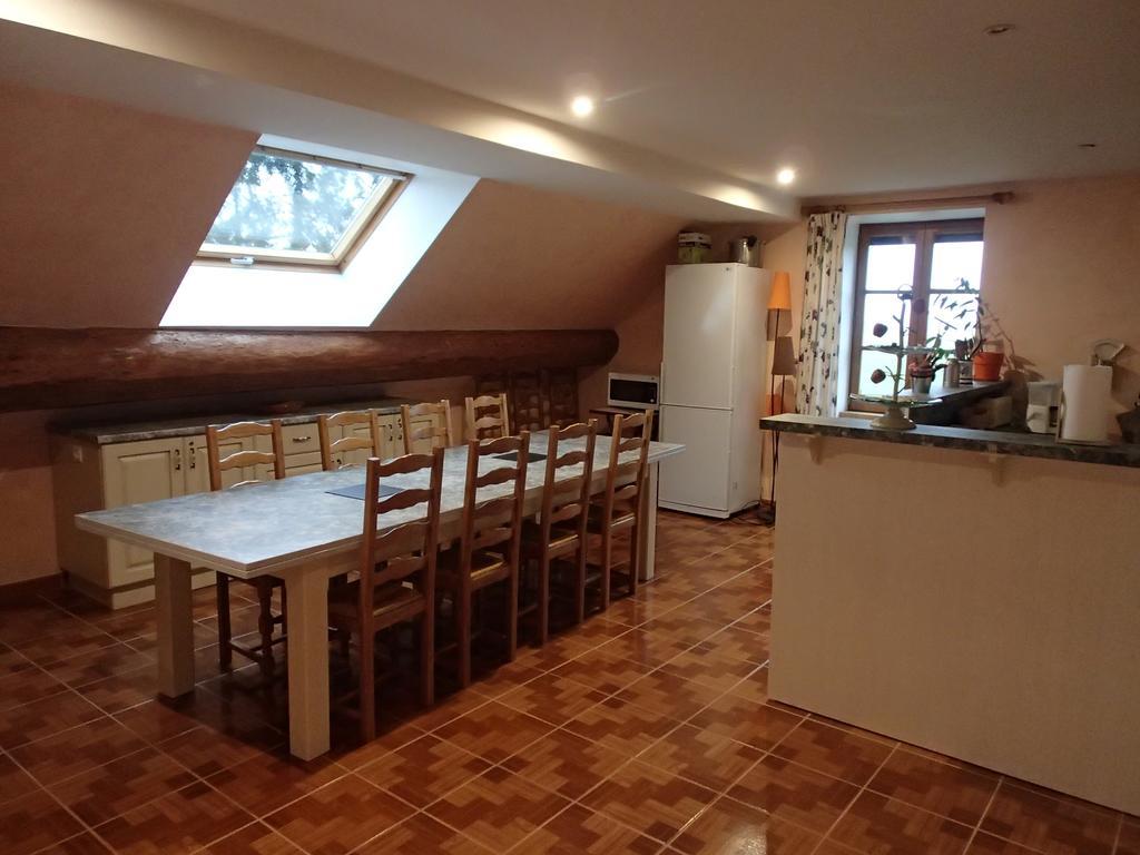 Le P'Tit Bonheur Bed & Breakfast Chilly-sur-Salins Exterior photo